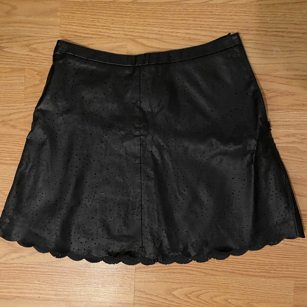 BCBG MAXAZRIA black leather skirt XS